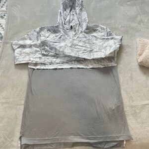 EUC - half zip light hoodie/jacket - UA